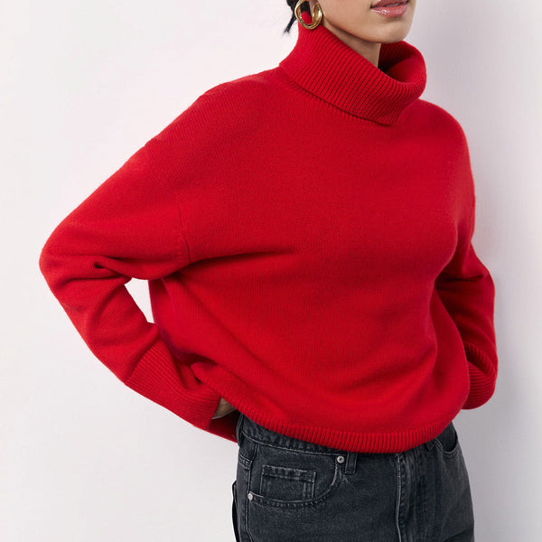 Knitted sweater with long sleeves